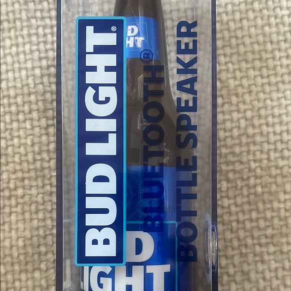 Bud Light Blue Bottle Speaker - Picture 3 of 5